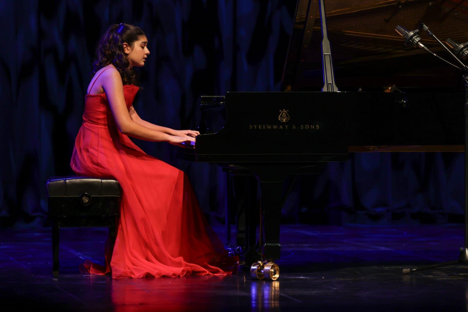 Gallery photo 1 of Elif Naz Ertuğrul